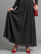 Lana | Vestido midi de manga larga con cuello alto y cintura marcada