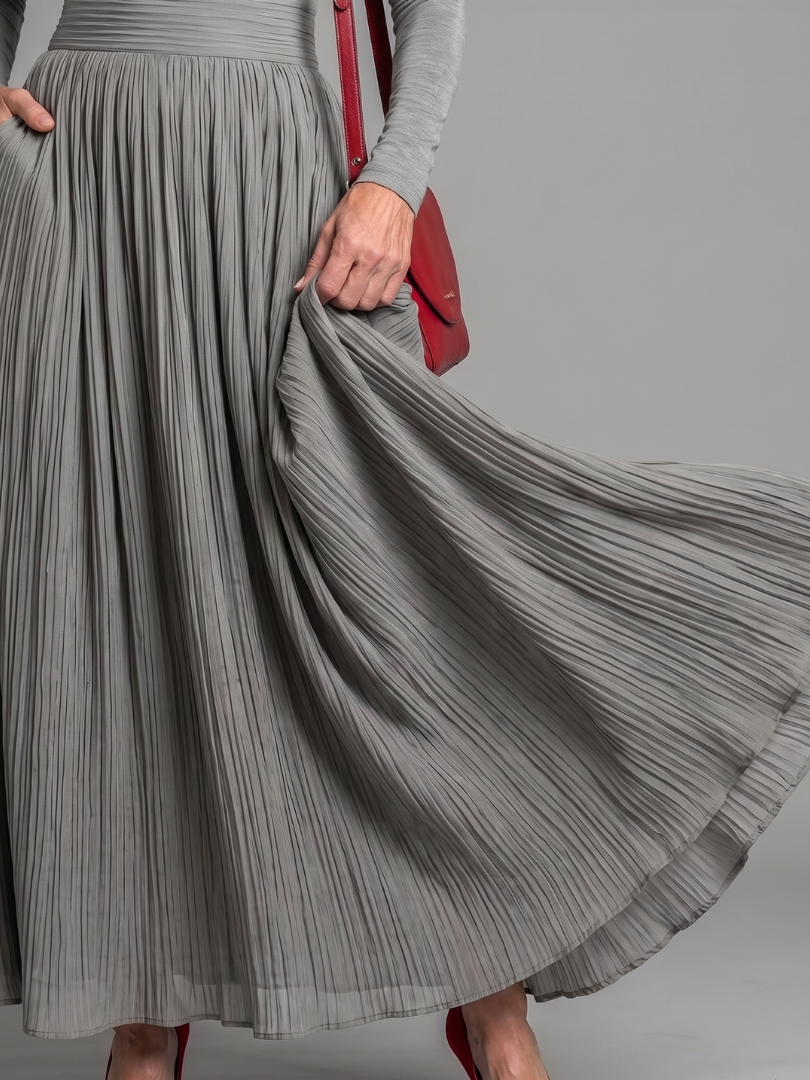 Lana | Vestido midi de manga larga con cuello alto y cintura marcada