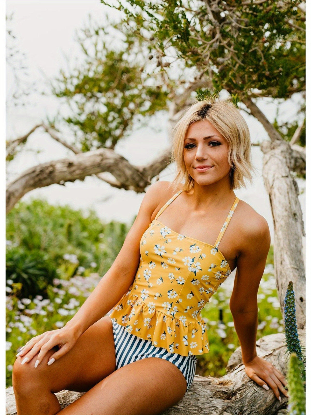 Danae & Melina - Tankini peplum de margaritas mostaza
