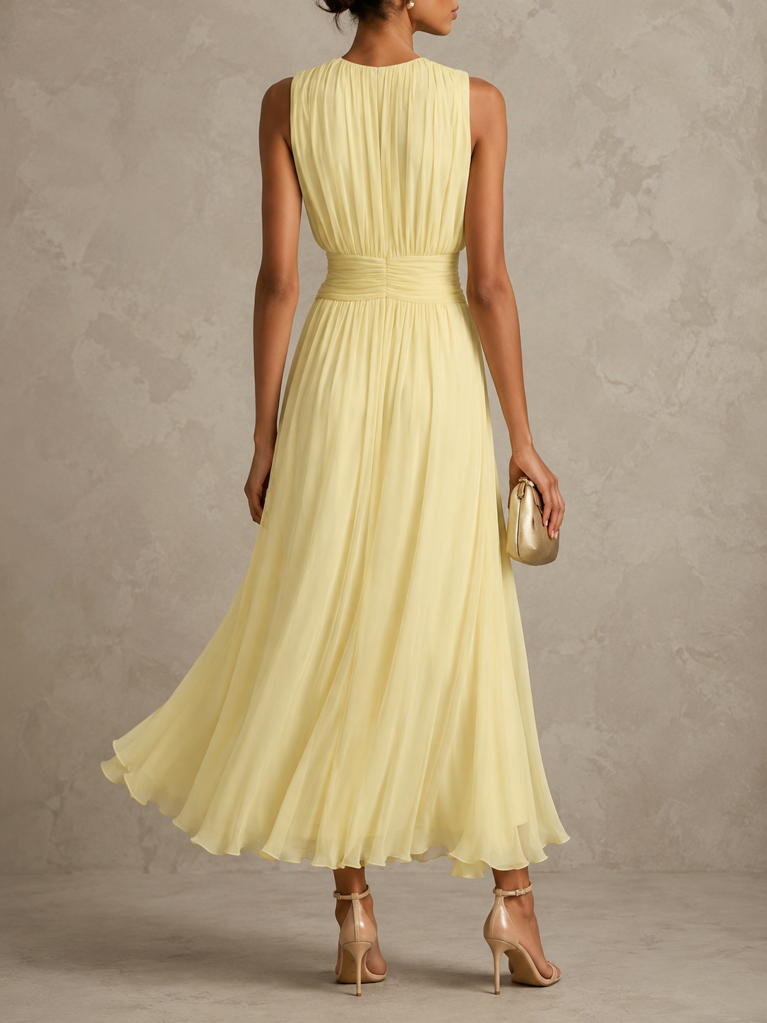 Isabel | Vestido Maxi Roxanne con Cintura Fruncida y Sin Mangas