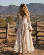 Serena | Μάξι Δαντελένιο Φόρεμα με Καμπάνα Μανίκια, Ιβουάρ