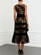 Danae & Melina - Vestido Midi A-Line Sin Mangas en Red Negra con Flores