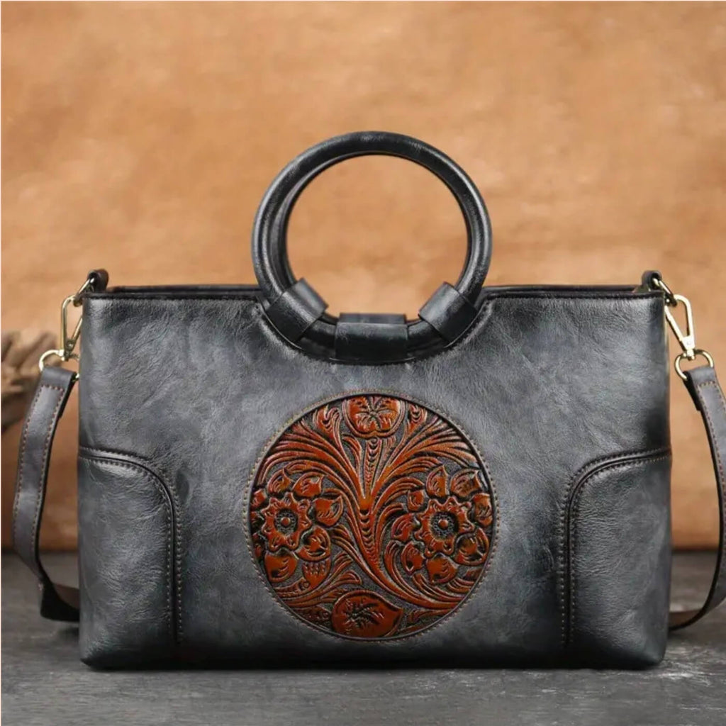 Luciana’s Carved Detail | Handbag