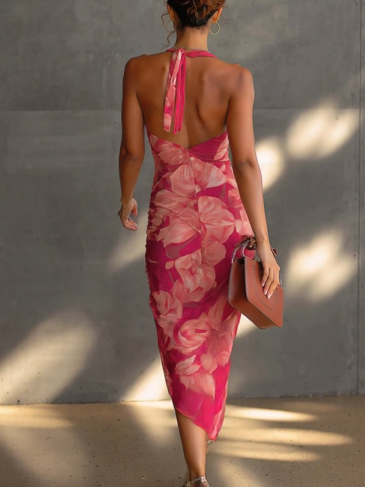 Danae & Melina - Vestido Bodycon Sin Mangas con Estampado Floral Fucsia
