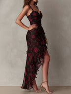 Danae & Melina - Vestido Chic Negro y Rojo con Flores y Volantes en el Bajo