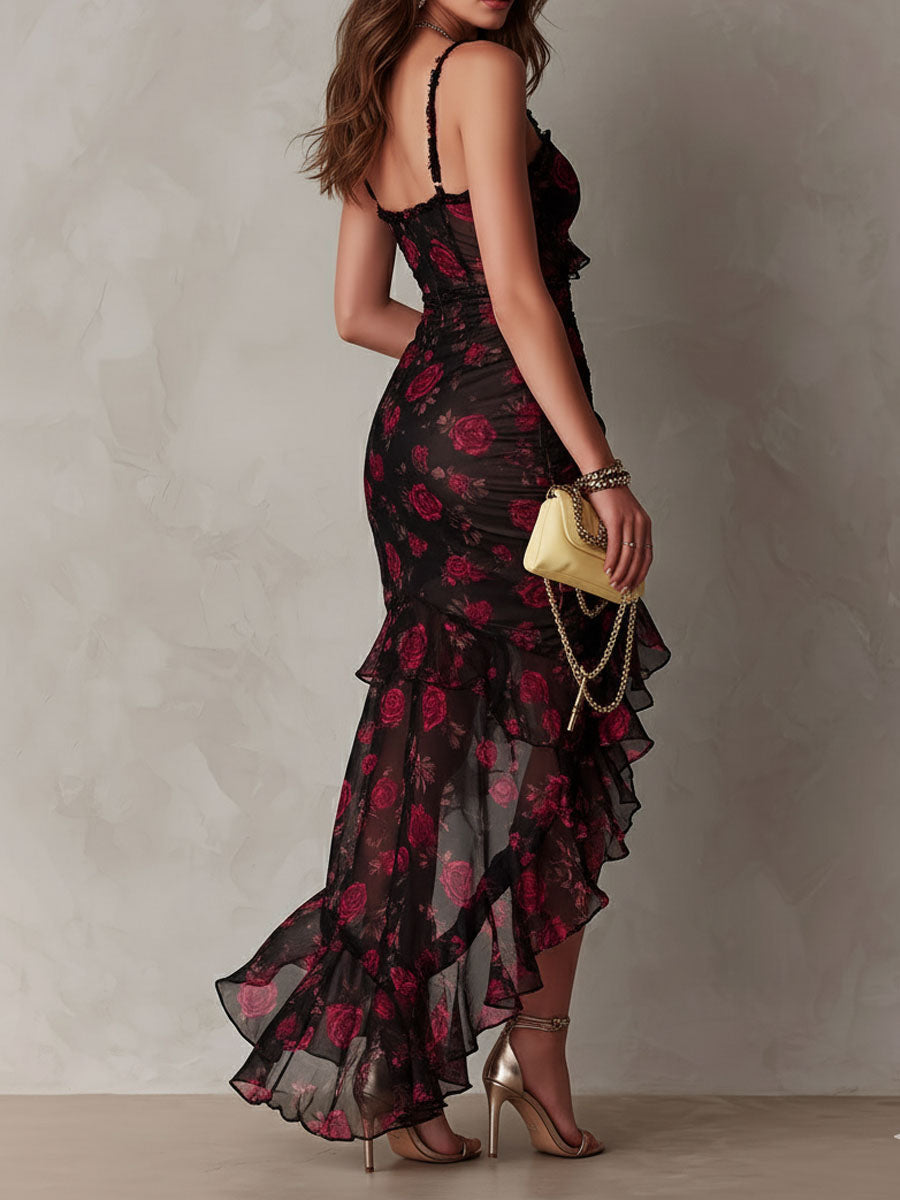 Danae & Melina - Vestido Chic Negro y Rojo con Flores y Volantes en el Bajo