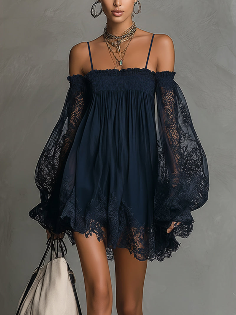 Noemi | Mini Vestido de Gasa Azul Marino con Escote Off-Shoulder, Encaje y Mangas Transparentes