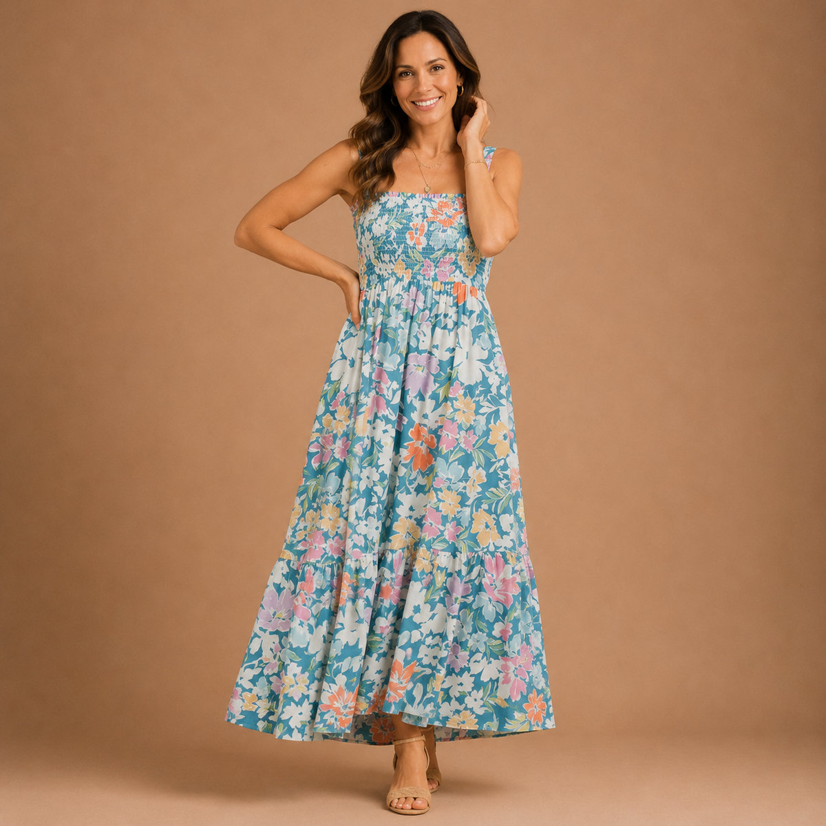 FIONA | Floral maxi φόρεμα με ρυθμιζόμενες τιράντες που αναδεικνύει τη σιλουέτα σας